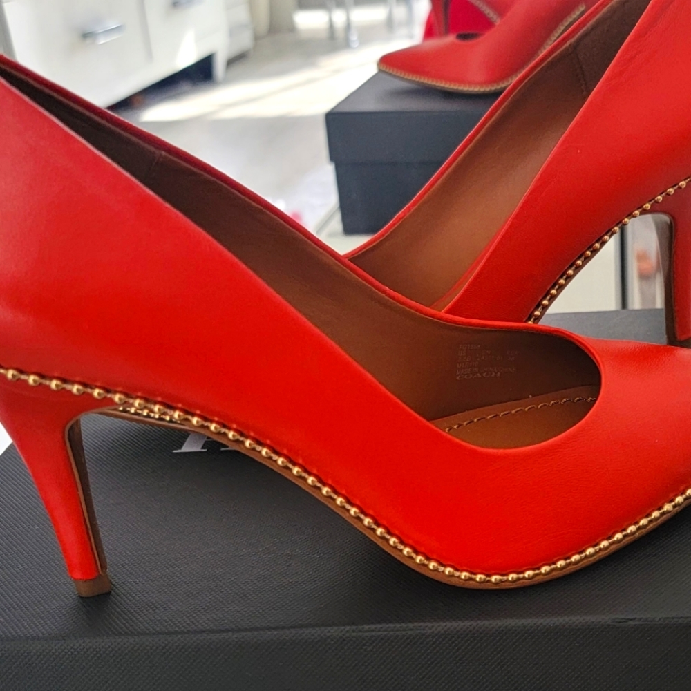 Coach Parker Orange Red pumps sz 7.5B